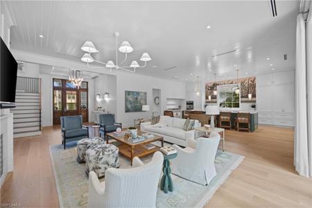 3295 Gordon DR