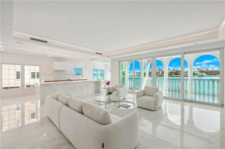 4000 Gulf Shore BLVD N