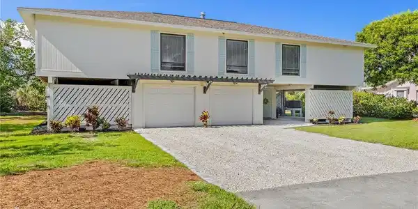 1448 Albatross RD