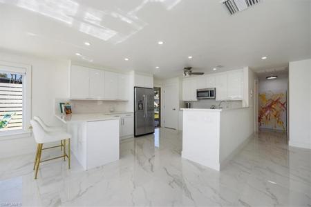 16 KNIGHTS BRIDGE RD