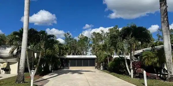 1292 Diamond Lake CIR