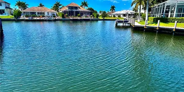 1775 Waterfall CT
