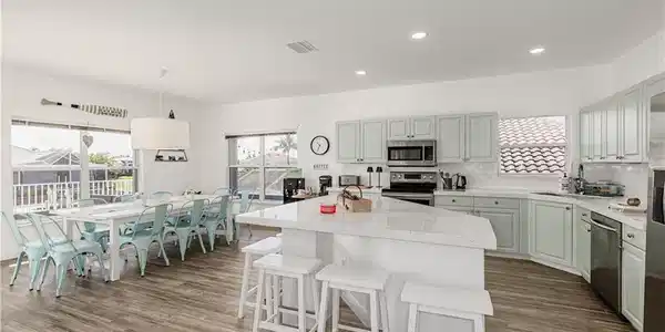 1218 Treasure CT