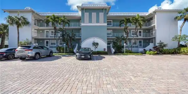 1200 Blue Point AVE