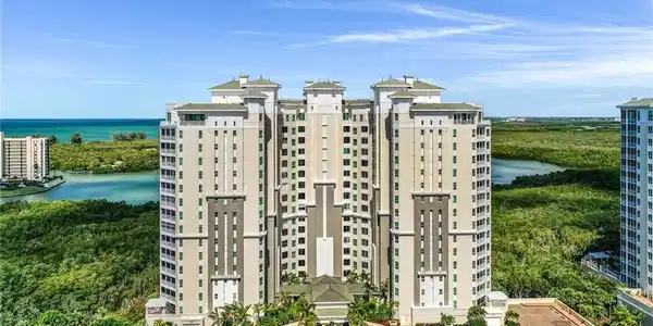 295 Grande WAY