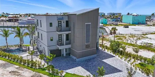Image 2: Front view of building - VIRTUALLY EDITED