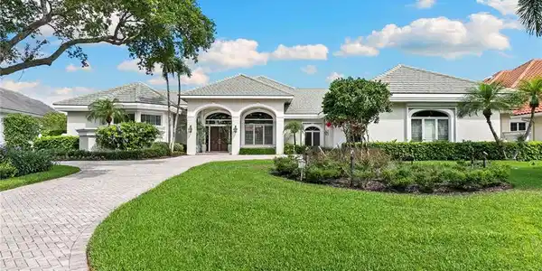 6991 Greentree DR