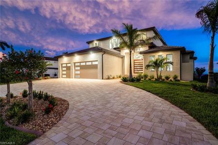 1024 Dolphin DR