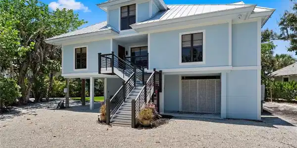 419 Lighthouse WAY