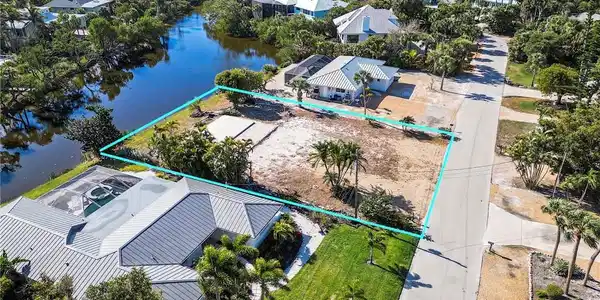 Image 2: Aerial view of lot. So close to beach