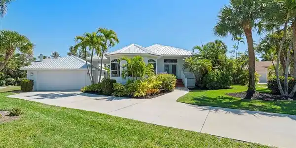 3708 Agate CT