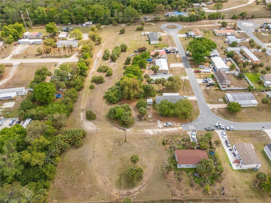 Image 3: Drone / aerial view