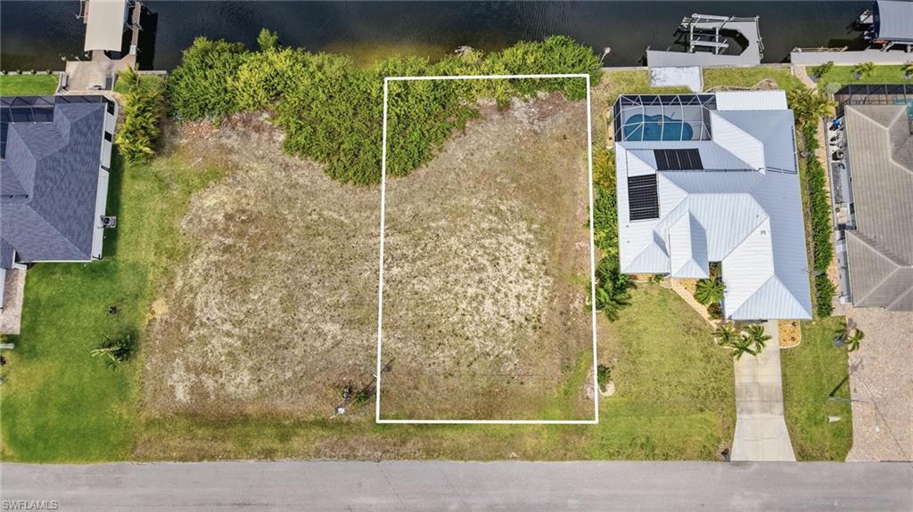 Image 1: Lot on Right