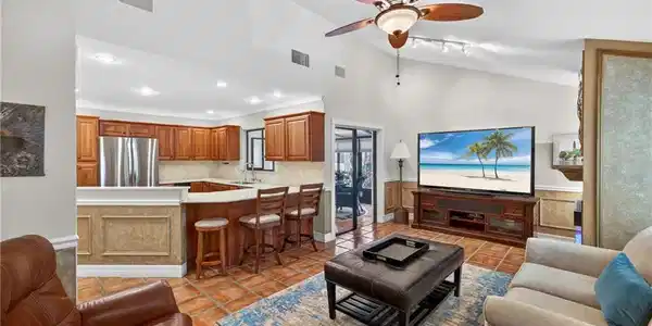 4516 Longboat LN