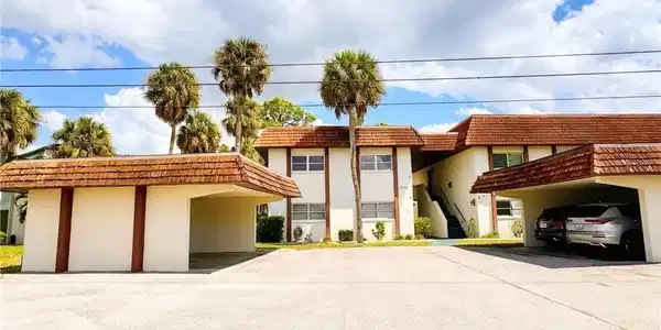 1723 Golf Club DR