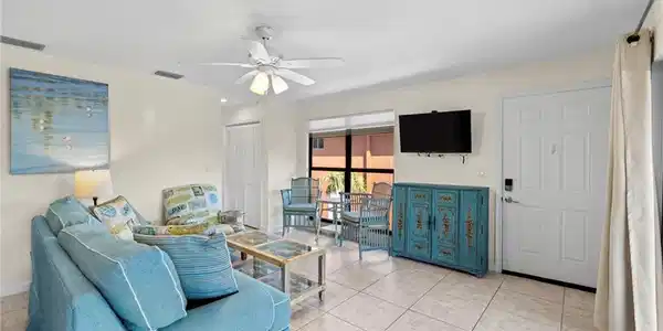 Image 2: Living Room