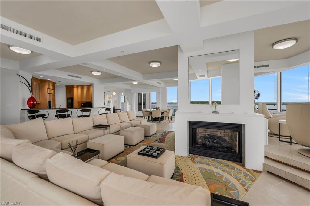 Image 3: Family Room