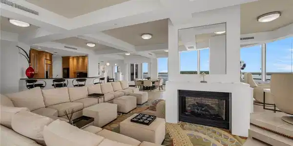 Image 3: Family Room