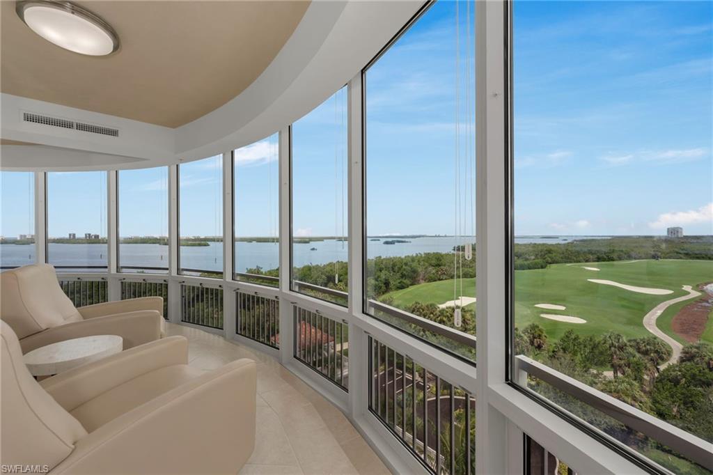 Image 4: Family Room Observation View