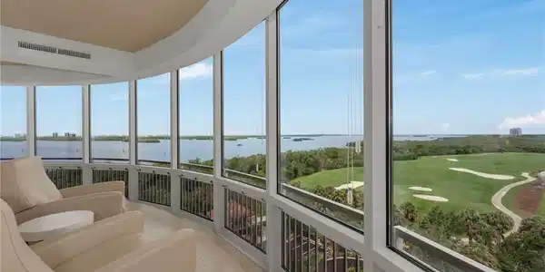 Image 4: Family Room Observation View