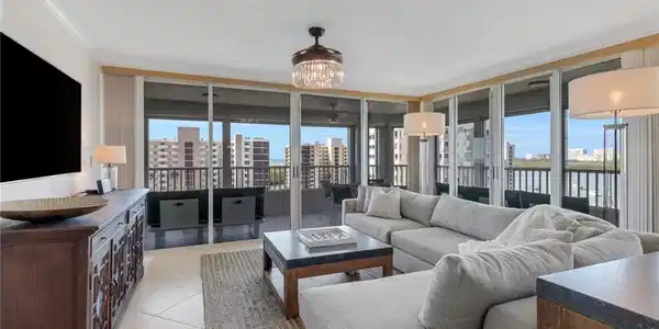 25 Bluebill AVE
