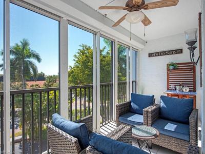 555 Park Shore DR