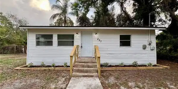 427 Capitol ST
