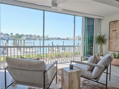 322 Harbour DR