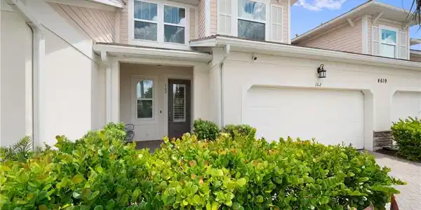 4619 Arboretum CIR
