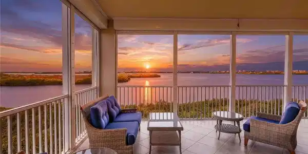 337 Vintage Bay DR