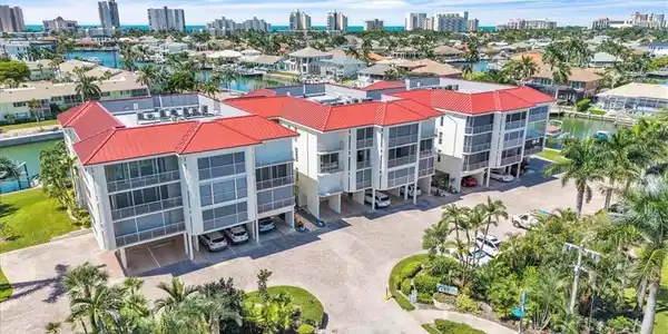 848 Collier CT