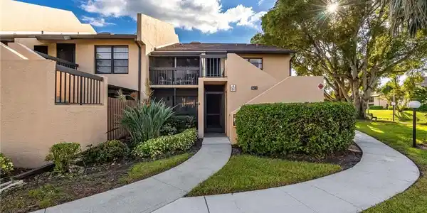 15466 Admiralty CIR