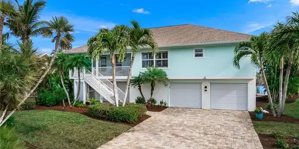 736 Durion CT