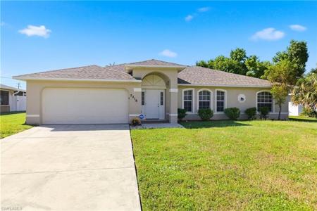 2216 SE 15th PL