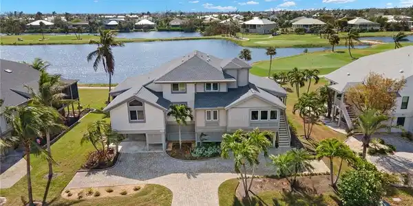 1607 Sand Castle RD