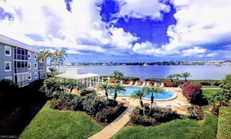 1140 Little Neck CT