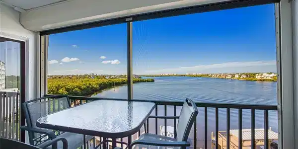 4835 Bonita Beach RD