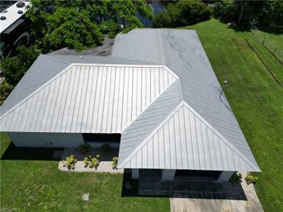 2241 Club House RD