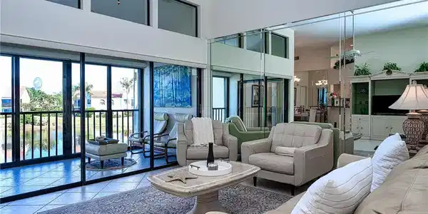 613 Beachwalk CIR
