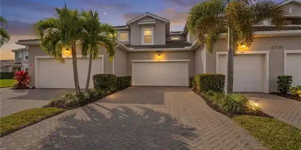 4705 Arboretum CIR