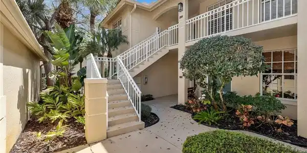 4141 Sawgrass Point DR