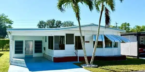 16 Turquoise AVE