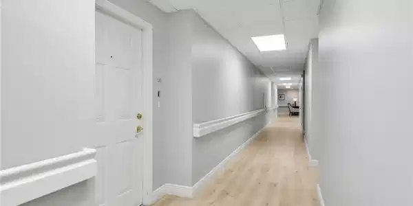 Image 4: Entry