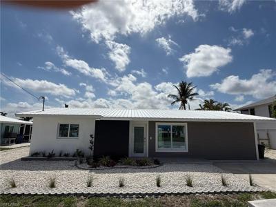 2823 Janet ST