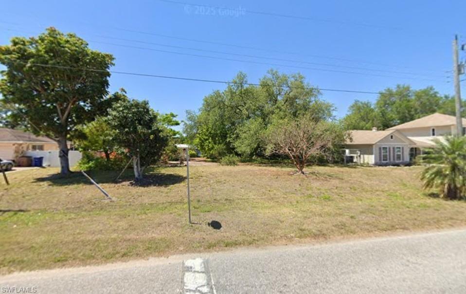 Image 3: View of yard