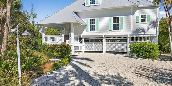 205 Daniel DR