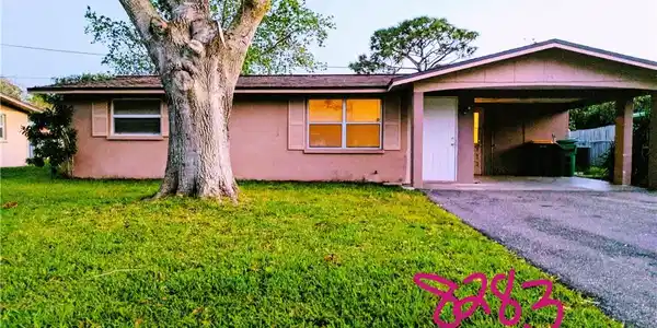8283 Pelican RD