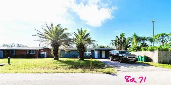 8271 Pelican RD