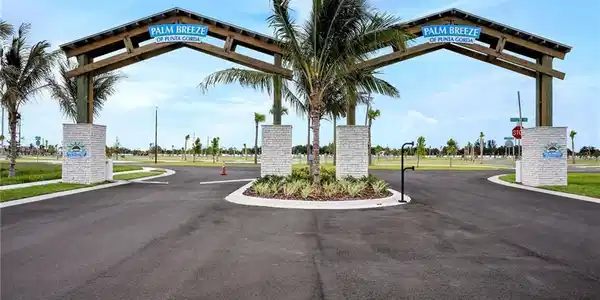 8 Bay Breeze BLVD