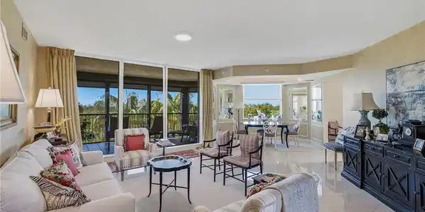 7225 Pelican Bay BLVD